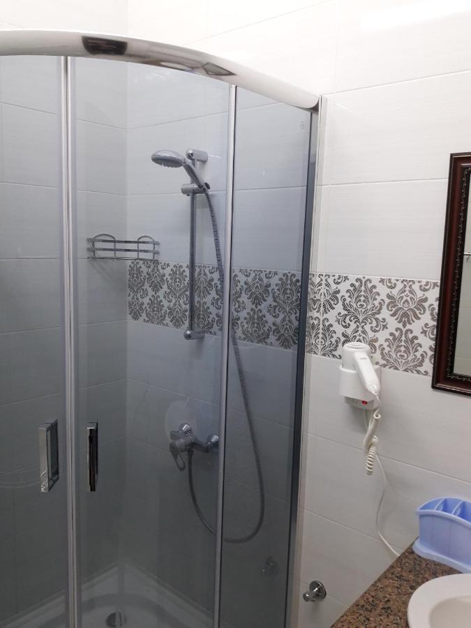 Family Apartment Vinnytsia Bagian luar foto