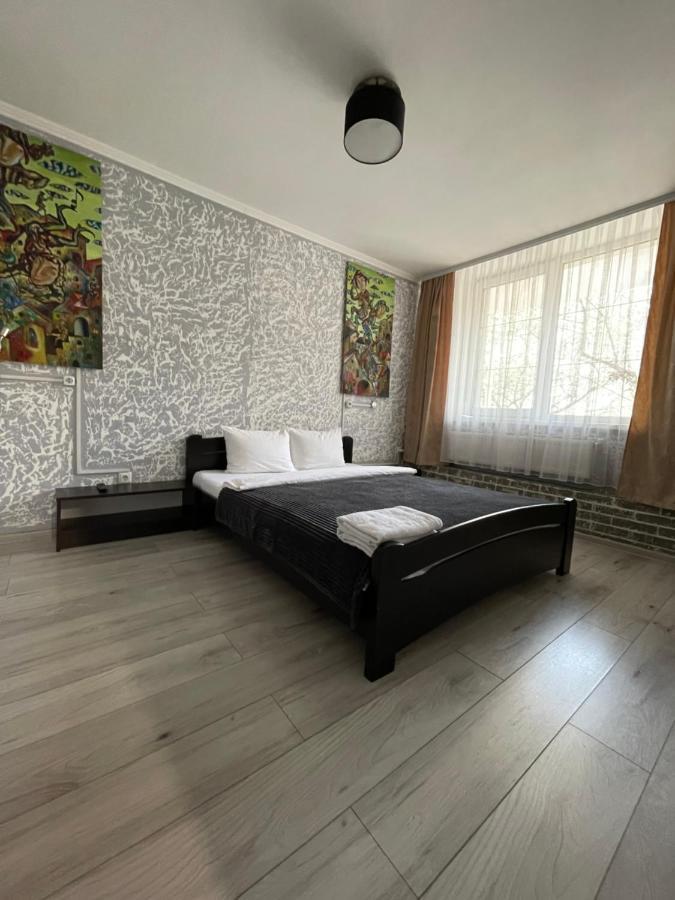 Family Apartment Vinnytsia Bagian luar foto