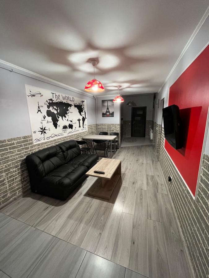 Family Apartment Vinnytsia Bagian luar foto